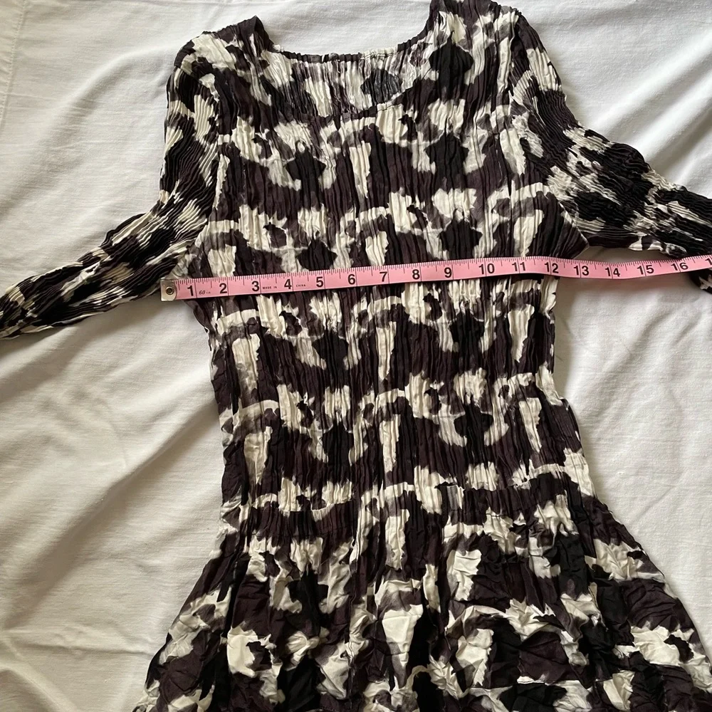 Dress - Picture 2 of 10